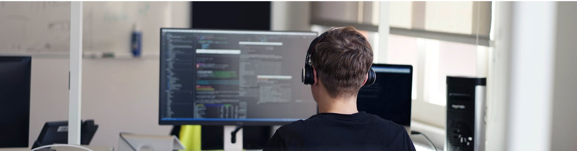 23infosystem.ch_webheader_1900x500px_Support_Developer